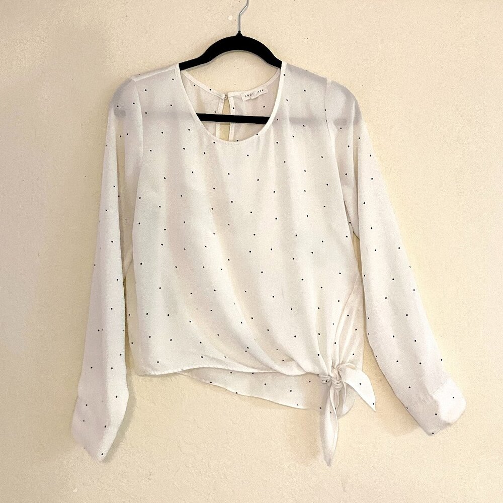 Socialite Semi Sheer Ivory Polka Dots Front Side Knot (Medium)